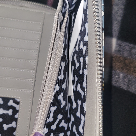 Disney Loungefly Dog Print Wallet - Picture 4 of 5